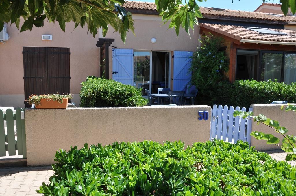 Holiday home Maisons Du